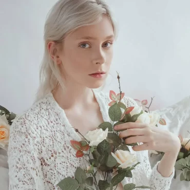 5 White Rose